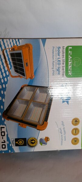 Lampe LED Solaire Portable