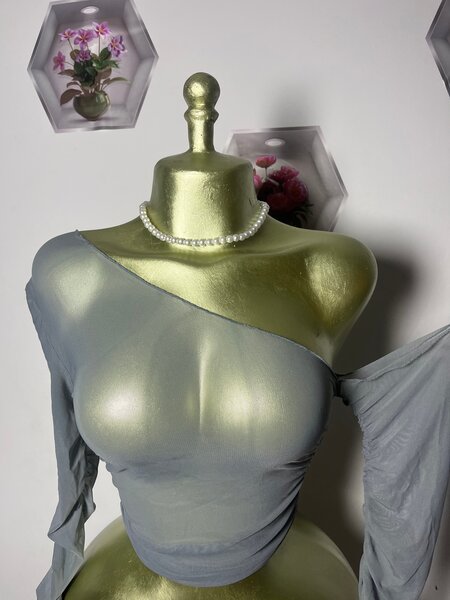 Haut asymétrique élégant