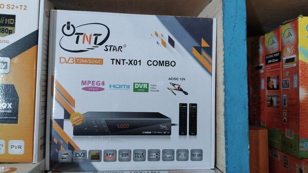 Décodeur satellite compatible TNT et parabole