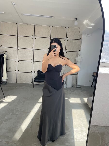 Атласная юбка и корсет