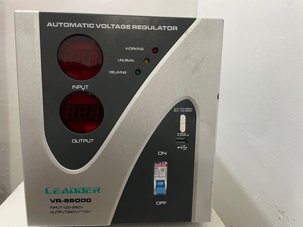 Régulateur Automatique VR-8600
