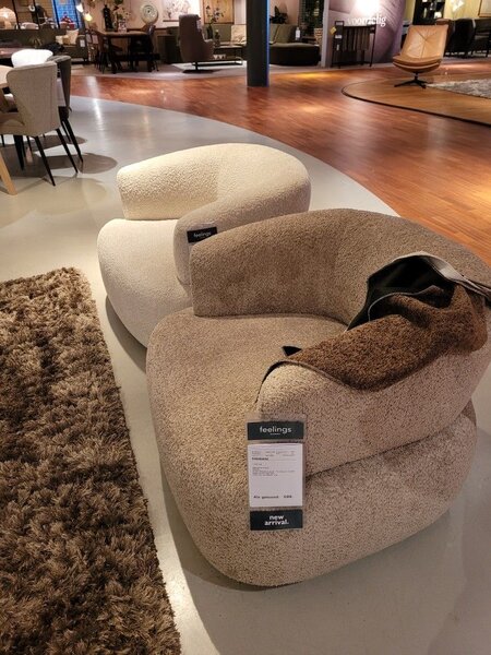 Fauteuil rond et confortable