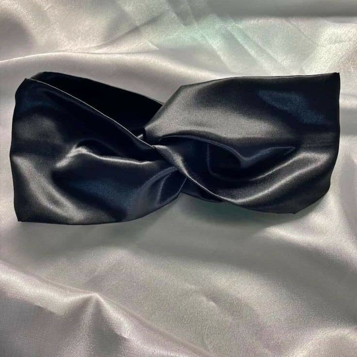 Bandeau en satin élégant