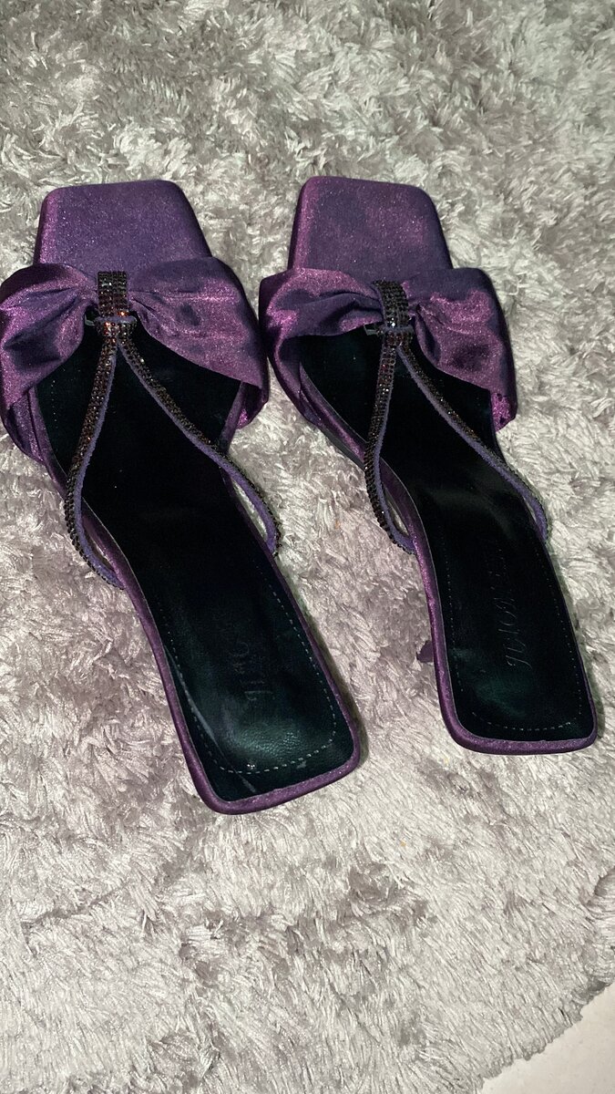 Sandales à talons avec nœud