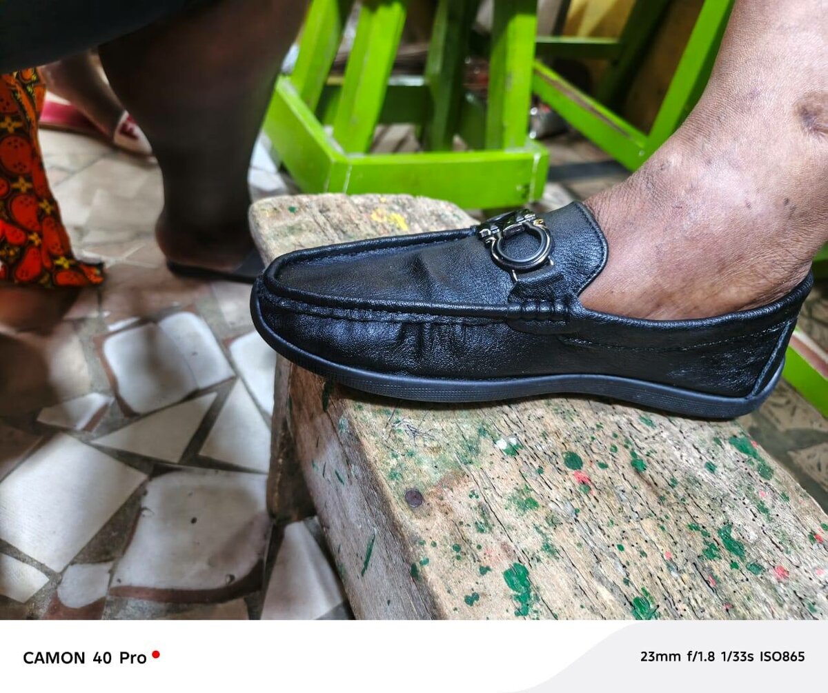 Mocassins en cuir noir élégant