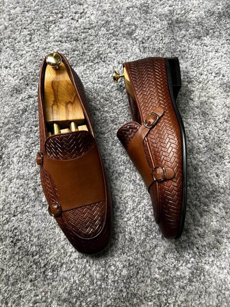 Mocassins en cuir tressé