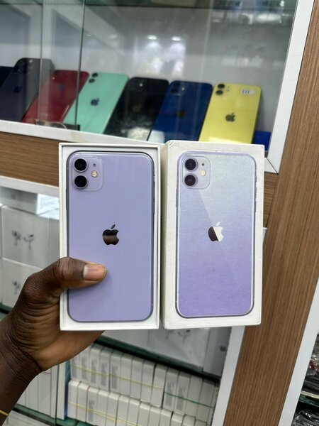 iPhone 11 Simple 64Giga disponible avec le carton