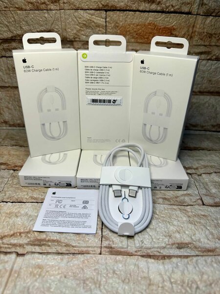 Кабель на IPhone 16