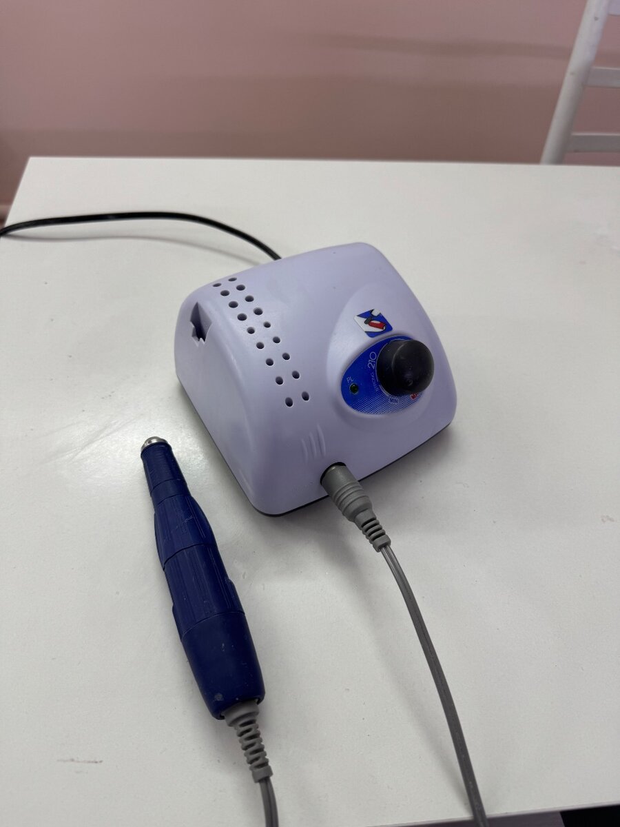 Машинка СТРОНГО 210