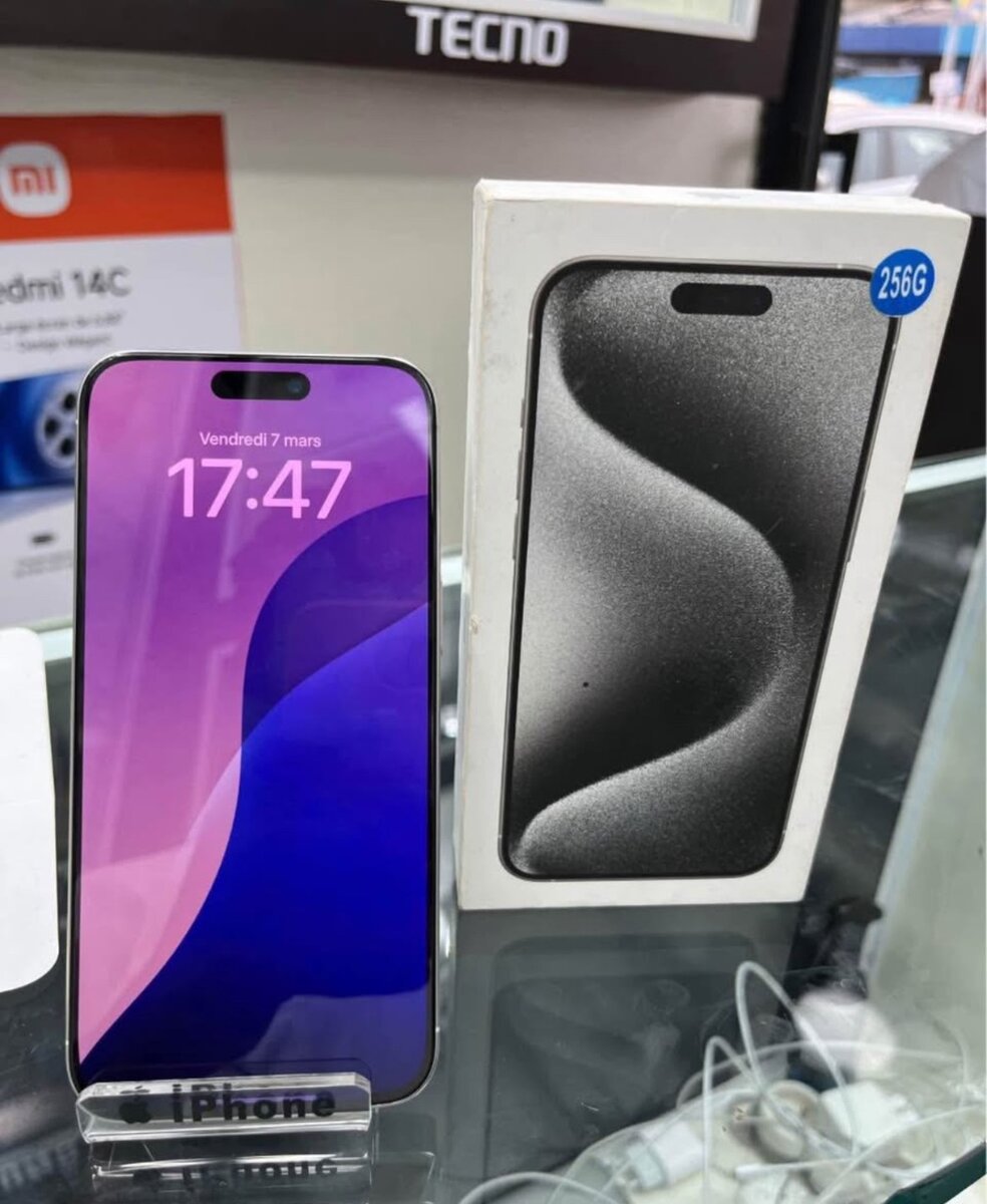 15 pro max 256Go Neuf Blanc