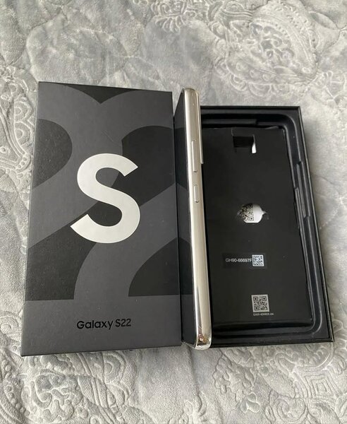 Samsung Galaxy s22 mobile phone