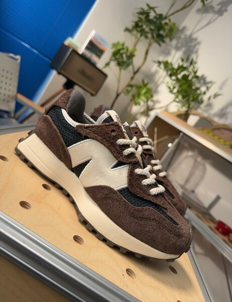 Sneakers en daim bicolore