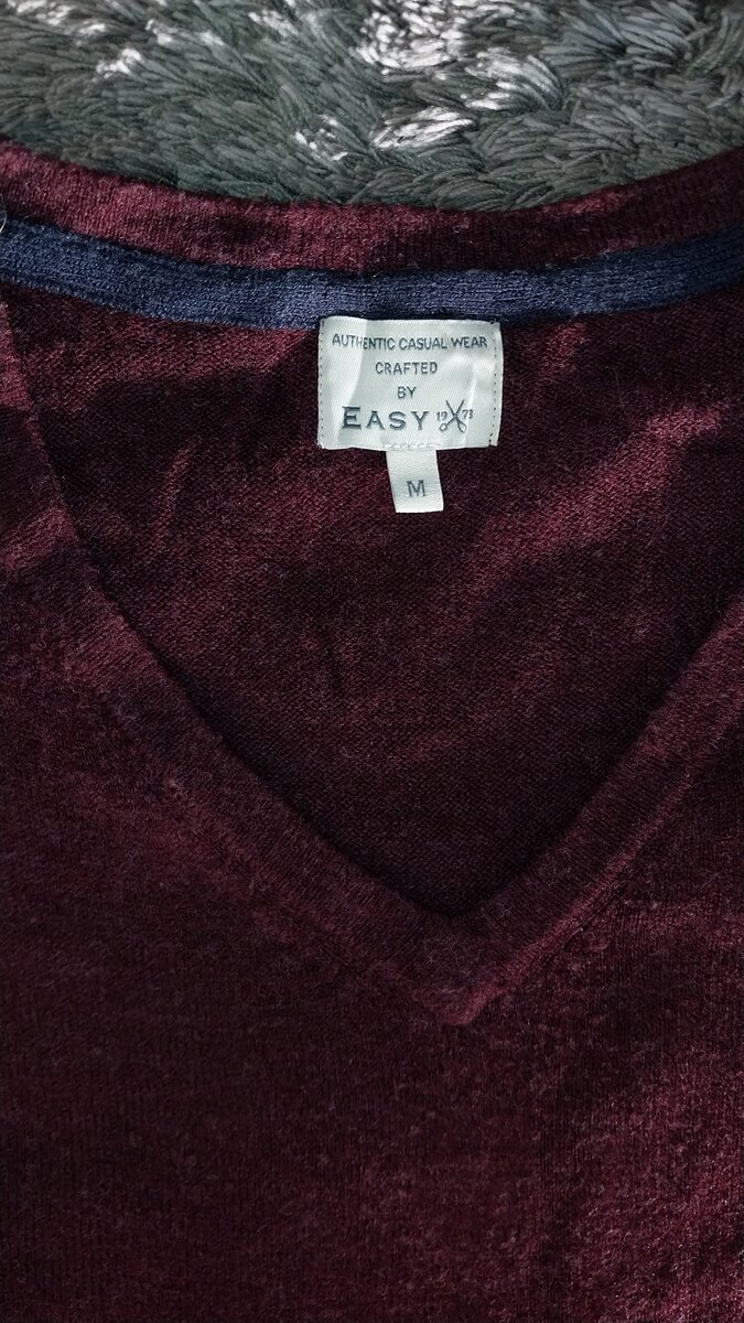 Maroon casual/smart sweater