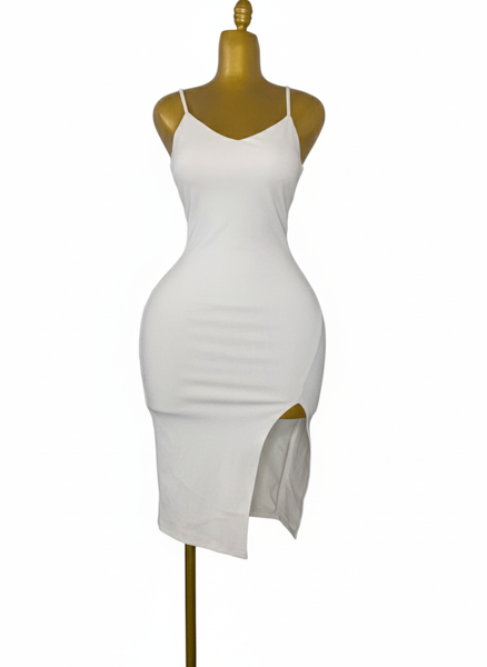 Robe blanche à bretelles