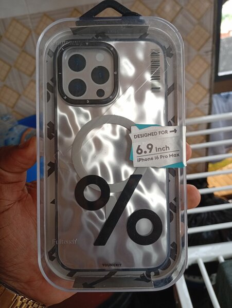 Coque MagSafe iPhone 16 Pro Max