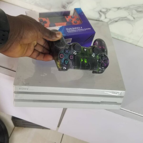 PS4 pro craqué 20jeux