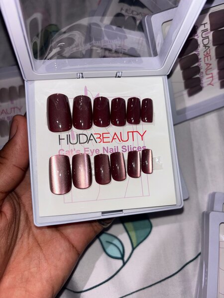 Vernis à ongles Huda Beauty