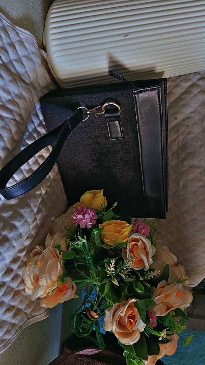 Pochette élégante en cuir