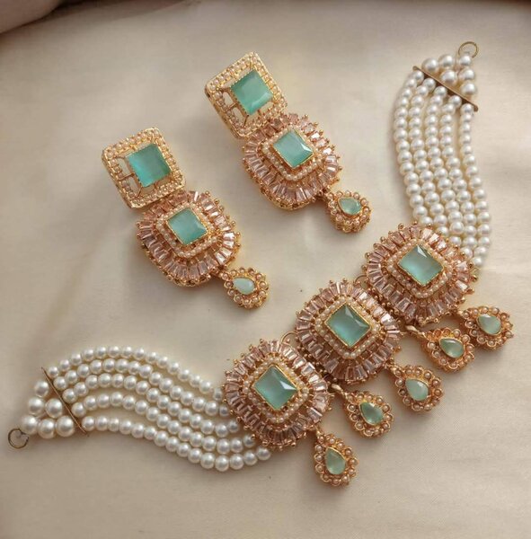 Ladies wedding set Necklace and earrings