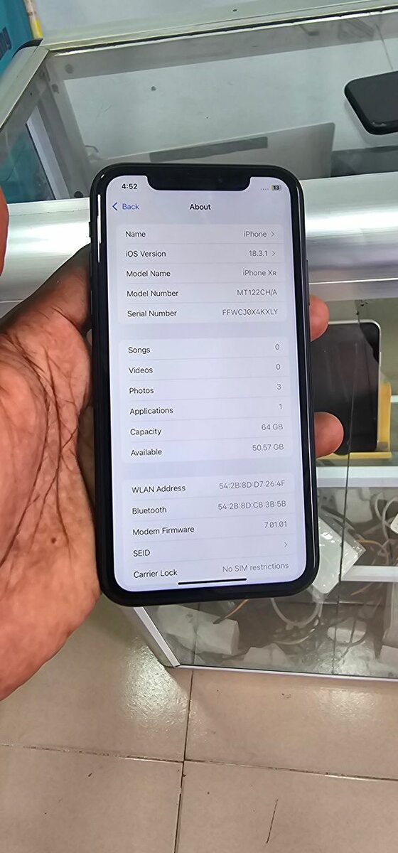 IPHONE XR 64GB DUAL SIM UK USED