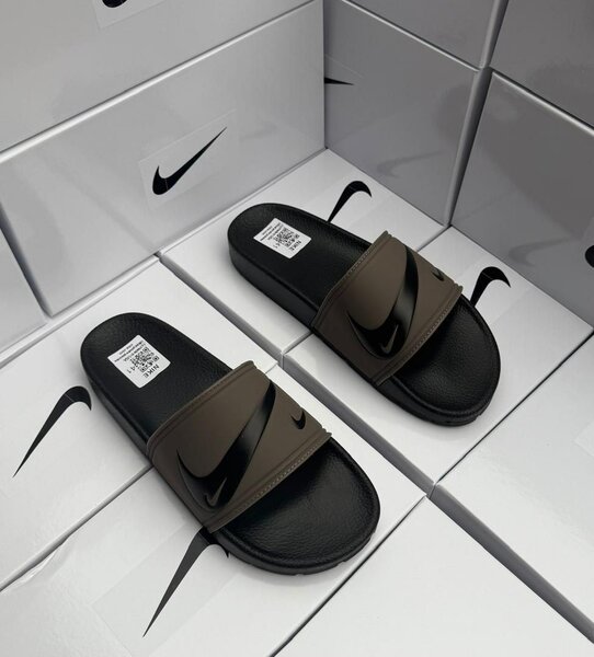 Claquettes Nike Confortables