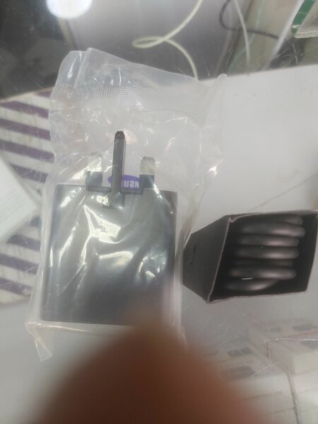 SAMSUNG 65W PD USB-TYPE C