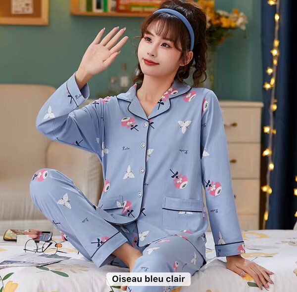 Pyjama bleu doux motifs