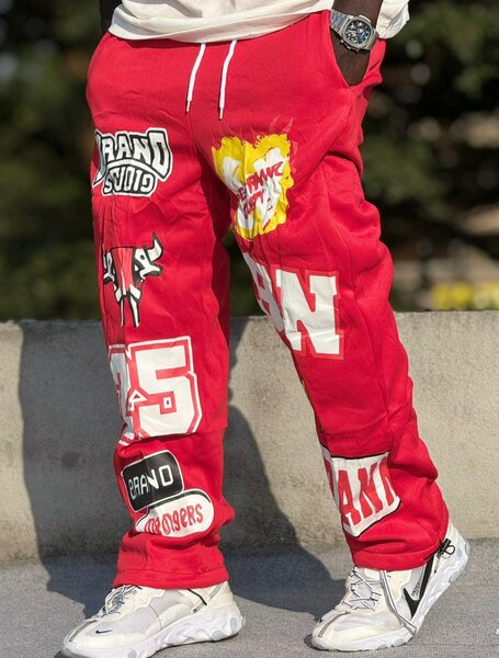 Pantalon jogger graffiti rouge