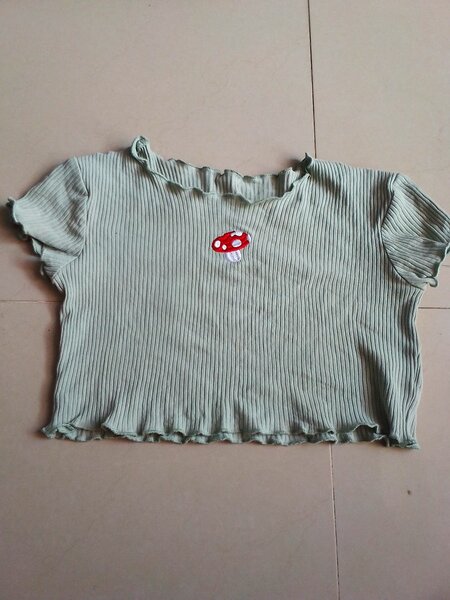 T-shirt court côtelé avec motif