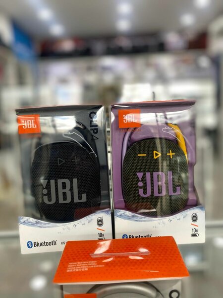 JBL Clip 4 speakers