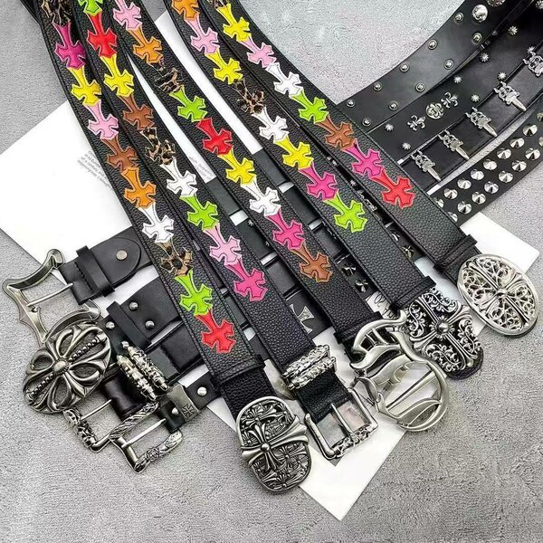 Ceinture en cuir avec boucles décoratives