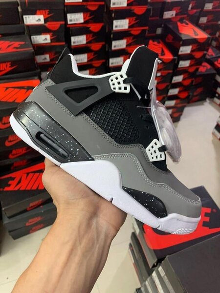 Jordan 4