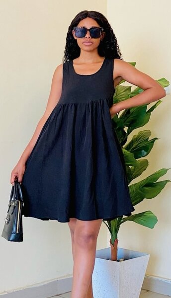 Elegant black dress s/m