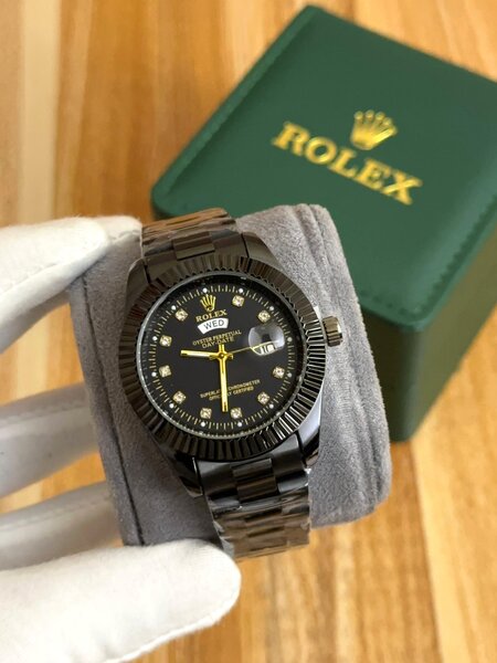 Montre Rolex Noire Élégante