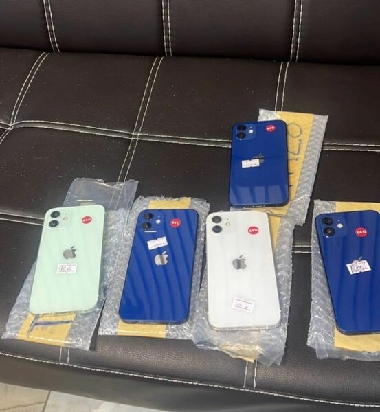 iPhone 12 - Neuf et Élégant