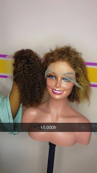 Jerry curly et une frange