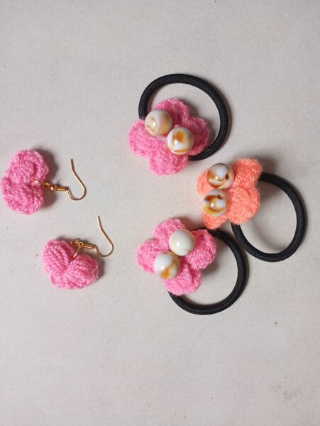 Boucles et Chouchous Fleurs Perlées