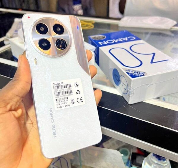 Tecno Camon30 pro ( 256Go/8Ram )