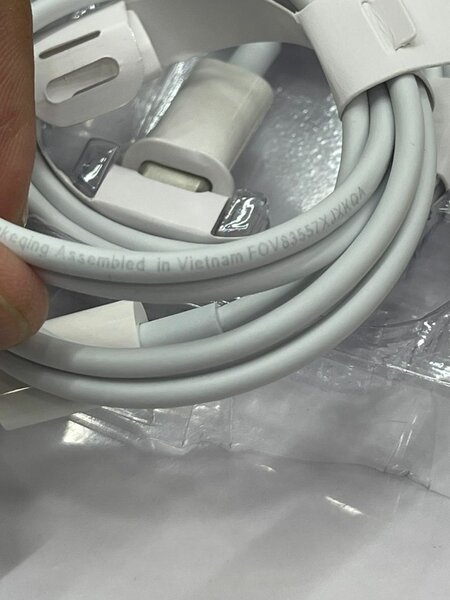 Apple 27w c to lightening (PD) cable