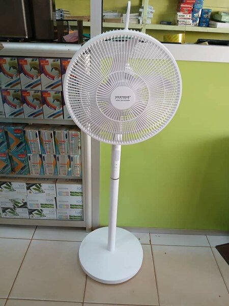 Ventilateur sur pied rechargeable Westone