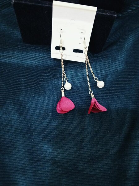 Flower chain ear rings