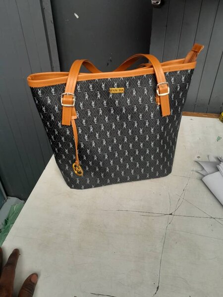 Sac cabas motif élégant