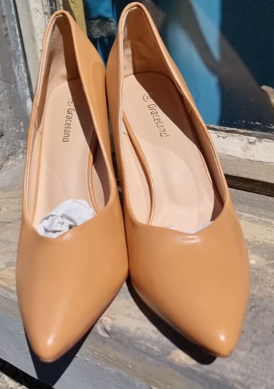 shoes gloss patent heel