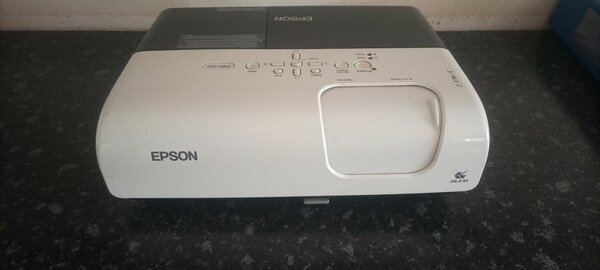 Epson EMP-S52 Projector