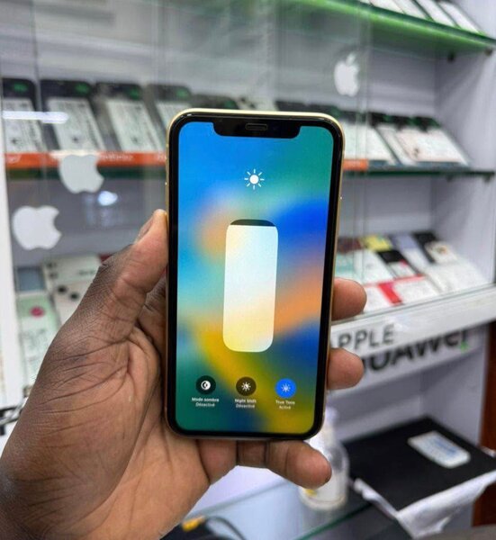 iPhone XR Jaune 64Go