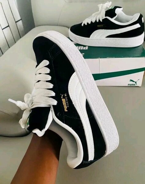 Chaussures Puma Suede Noires