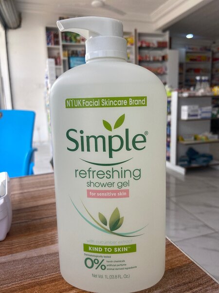 Simple refreshing shower gel