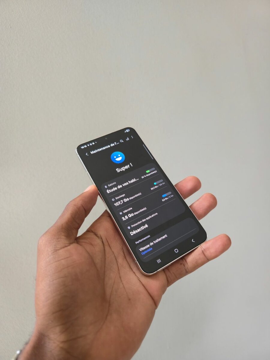 Samsung Galaxy S22 PLUS