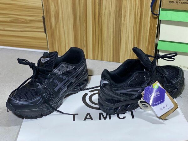 Chaussures de sport modernes