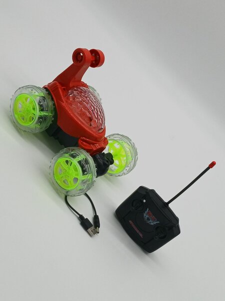 Voiture télécommandée lumineuse